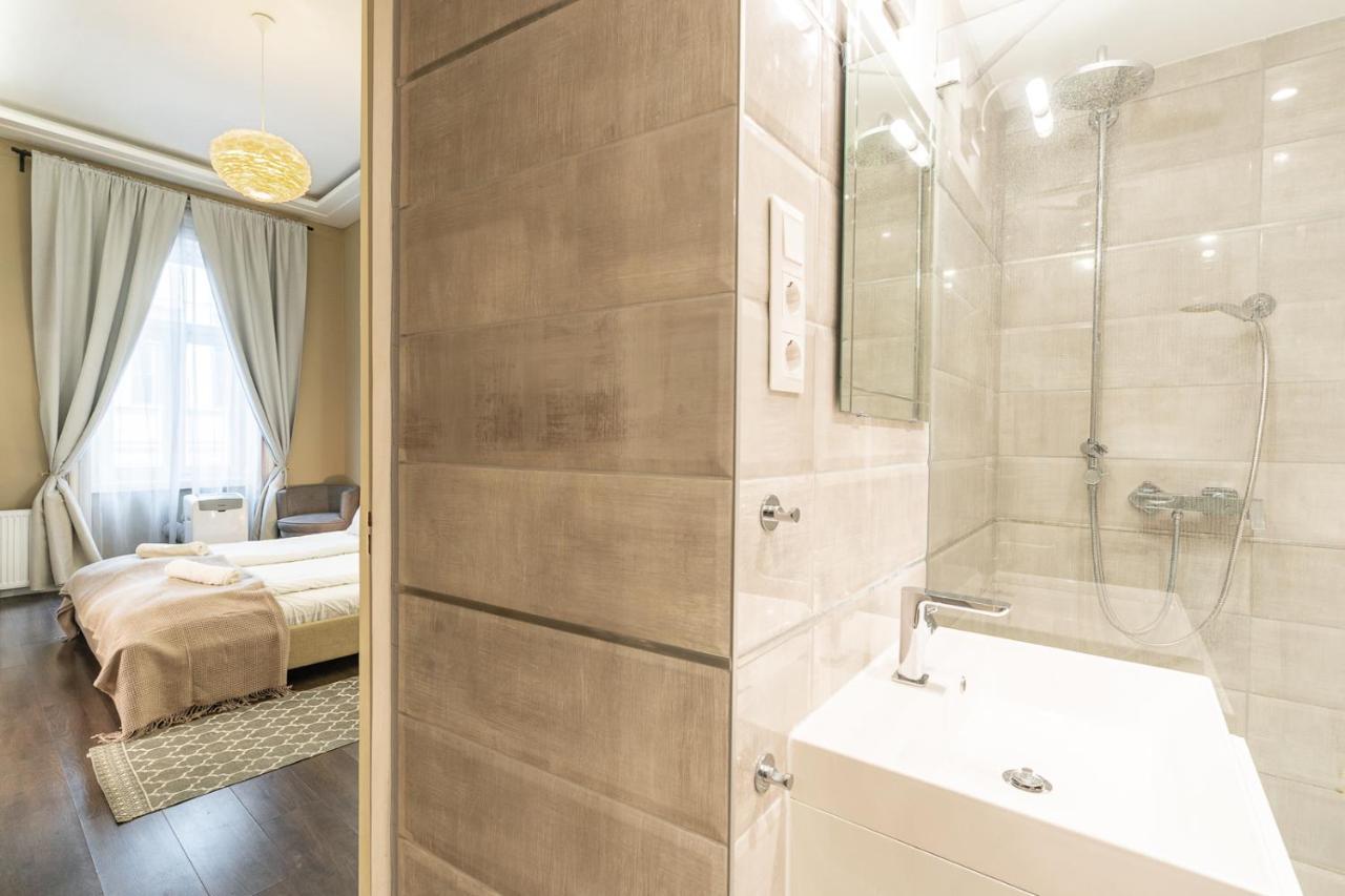 Spacious Luxury Apartment At The Heart Of بودابست المظهر الخارجي الصورة